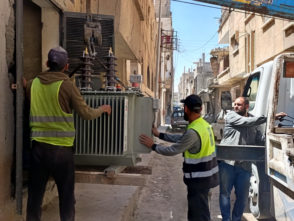 دير الزور.. تركيب ثلاث محولات كهربائية في في أحياء المدينة