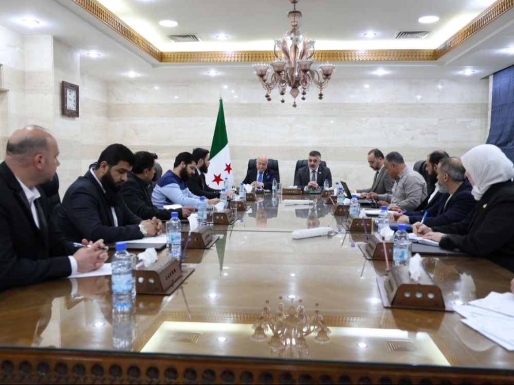 الأمانة العامة لرئاسة الجمهورية تبحث مع وزارة النقل واقع تسجيل السيارات
