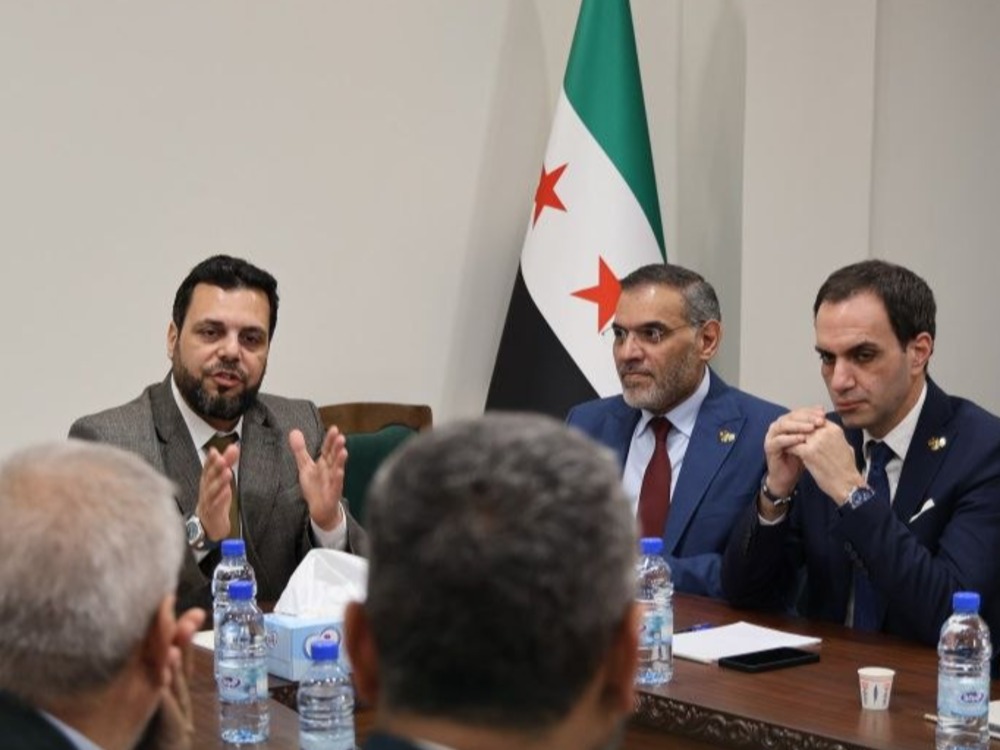 اللجنة العليا للانتخابات تبحث مع أعضاء بمجلس الشعب استكمال العملية الانتخابية