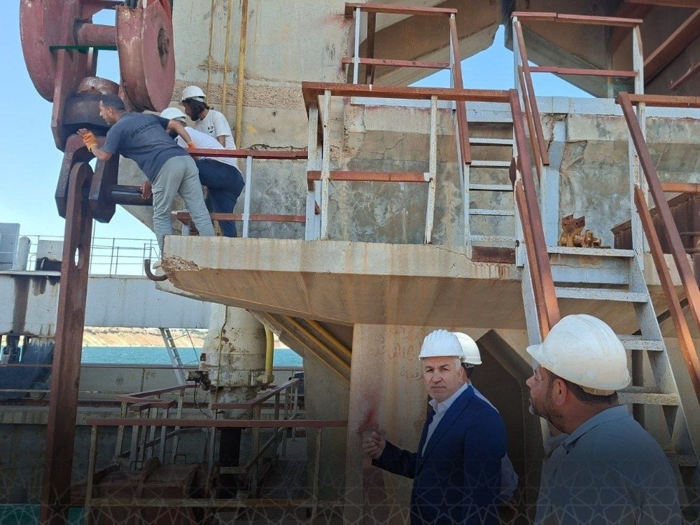 وزارة الطاقة: استمرار تخفيض التمريرات المائية عبر سد الفرات وإغلاق البوابة رقم (4) من المفيض