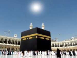 حدث فلكي نادر.. تعامد الشمس مع الكعبة المشرفة تزامناً مع عيد الأضحى