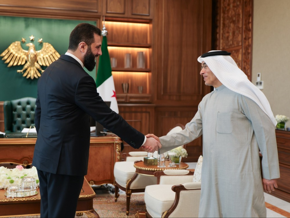 الرئيس الشرع يلتقي وفداً إماراتياً لدعم مسيرة التنمية الاقتصادية بين البلدين 