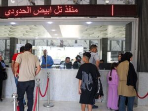 منفذ تل أبيض يبدأ تطبيق قرار السماح بعبور فئات محددة من المسافرين باتجاه تركيا