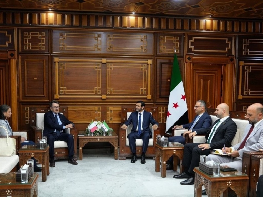 محافظ اللاذقية يبحث مع السفير الإيطالي تعزيز التعاون المشترك