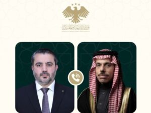 وزير الخارجية والمغتربين يبحث هاتفياً مع نظيره السعودي التطورات الإقليمية والعلاقات الثنائية