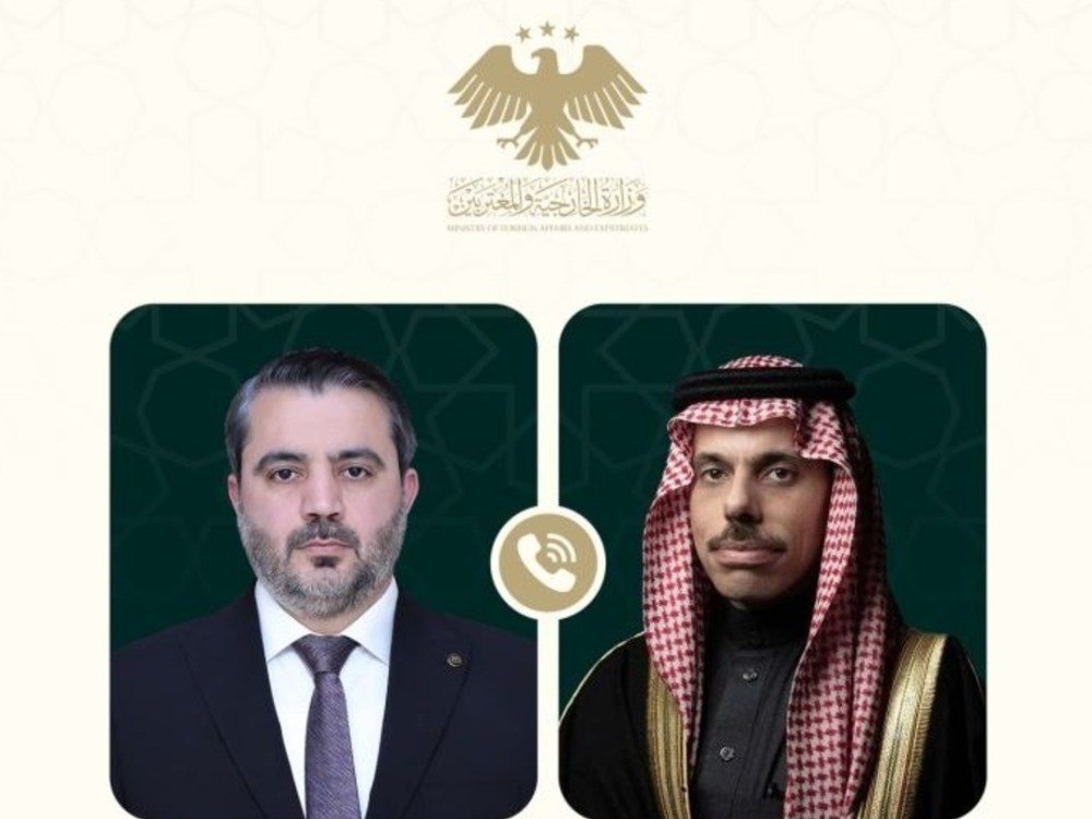وزير الخارجية والمغتربين يبحث هاتفياً مع نظيره السعودي التطورات الإقليمية والعلاقات الثنائية