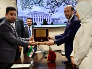 وزير الصحة يبحث مع نظيره القطري سبل تطوير العلاقات الصحية المشتركة في جنيف
