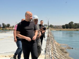 وزارة الطوارئ تنشر إحصائية تدخلاتها في دير الزور والرقة لمواجهة ارتفاع منسوب الفرات