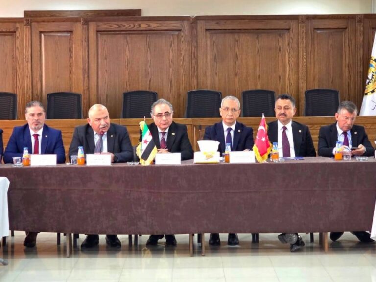 وفدان تركي وأوزبكي يزوران غرفتي صناعة وتجارة حلب لتعزيز الشراكات وتبادل الخبرات