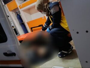 مقتل شخصين وإصابة آخر بانفجار قنبلة يدوية شرقي إدلب