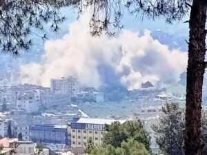لبنان.. مقتل شخصين وجرح خمسة جراء غارة إسرائيلية على بلدة عبا