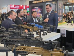 وفد من وزارة الداخلية يشارك في افتتاح معرض "ساها 2026" بإسطنبول