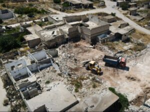 ترحيل مليون متر مكعب من الأنقاض في أعزاز وجبل سمعان بريف حلب