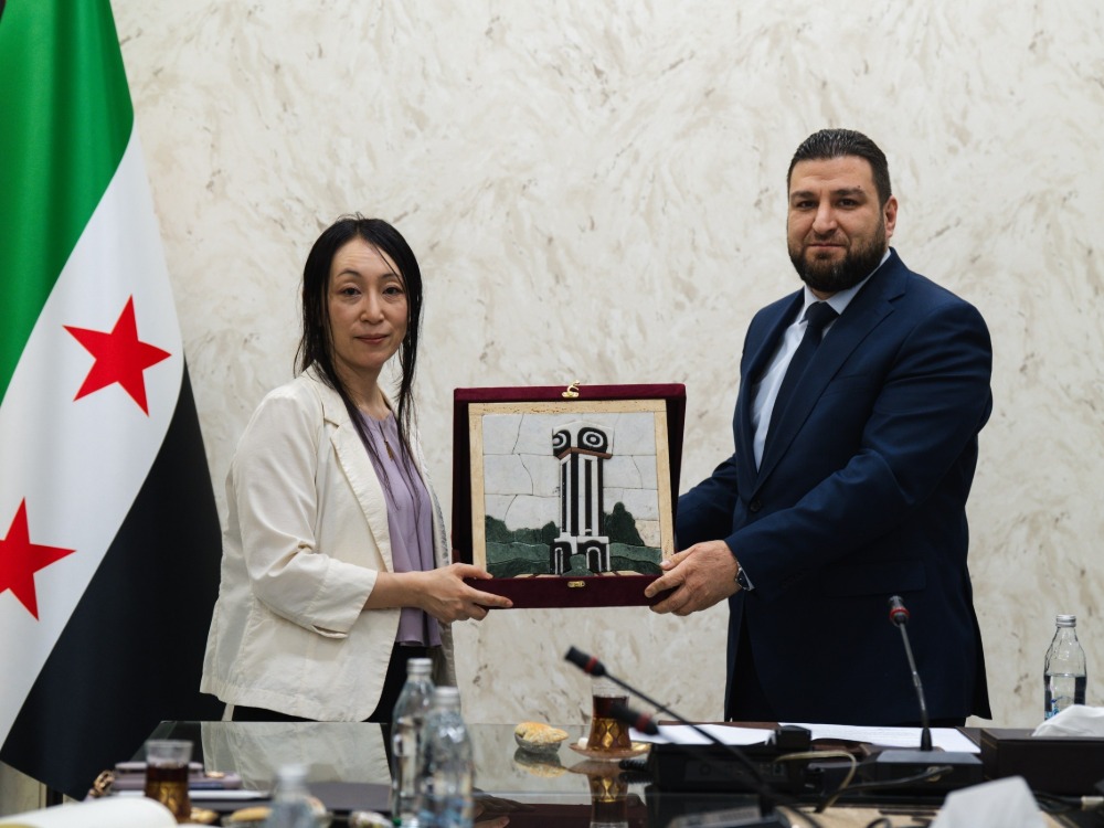 محافظ حمص يبحث مع وفد ياباني آفاق التعاون في القطاعات الصحية والخدمية