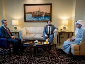 الشيباني يلتقي رجل الأعمال الإماراتي محمد علي العبار لبحث التعاون الاستثماري والاقتصادي