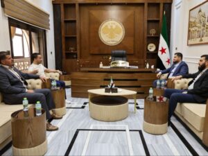 محافظ إدلب ورئيس اتحاد كرة القدم يبحثان سبل النهوض بالواقع الرياضي