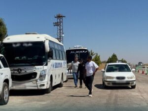 السويداء.. حاجز المتونة يشهد حركة عبور نشطة للطلاب والأهالي وسط إجراءات أمنية