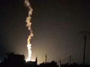 درعا.. قوات الاحتلال الإسرائيلي تستهدف بالمدفعية والرشاشات الثقيلة قرية عابدين