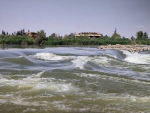 استمرار حوادث الغرق في نهر الفرات.. انتشال جثماني شابين في بلدة مراط بدير الزور