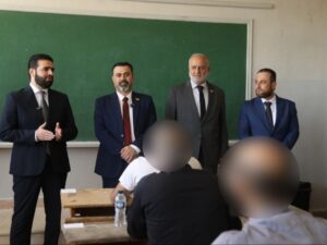 وزيرا التربية والداخلية يتفقدان امتحانات شهادة التعليم الأساسي في مراكز نزلاء السجون