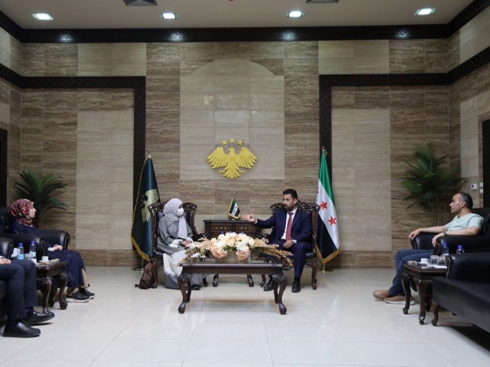 وزير الصحة يبحث مع مركز الملك عبدالله ومنظمة الأمين تطوير خدمات زراعة القوقعة في سوريا
