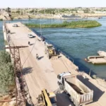 منع مؤقت للمرور والتنقل عبر عبّارة جسر السياسية في دير الزور