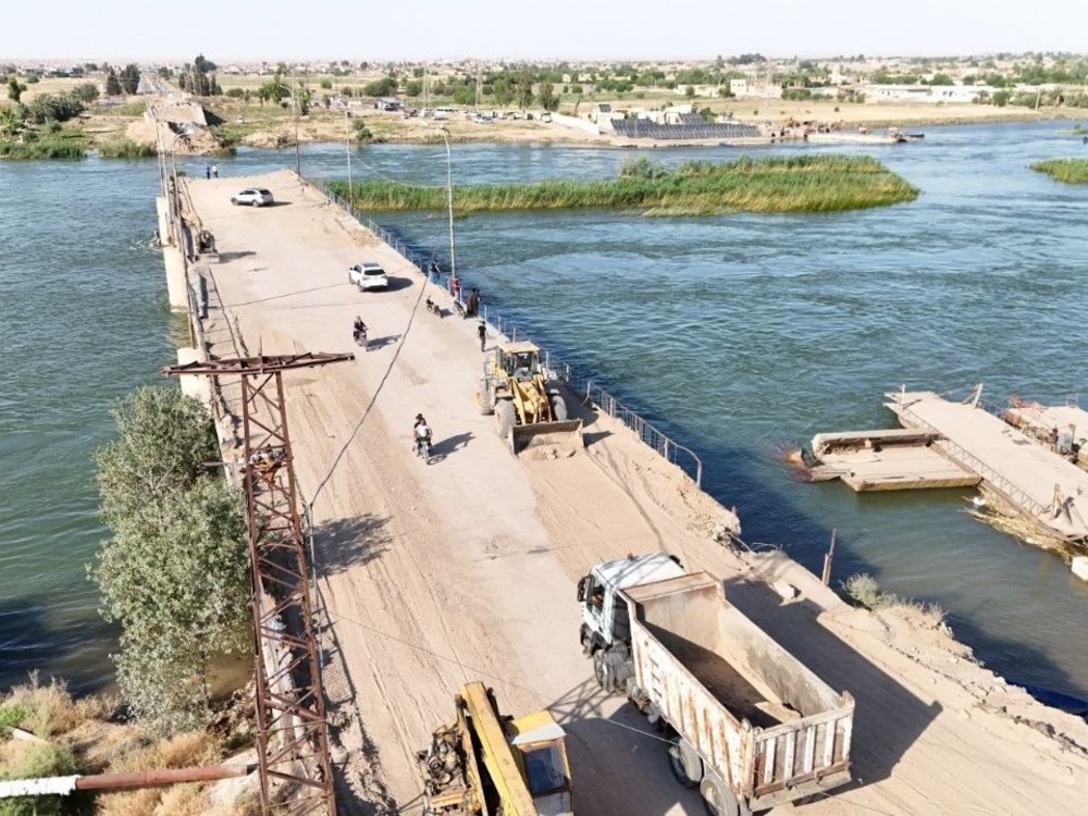 السورية للبناء والتشييد تبدأ بإعادة تأهيل جسر السياسية في دير الزور