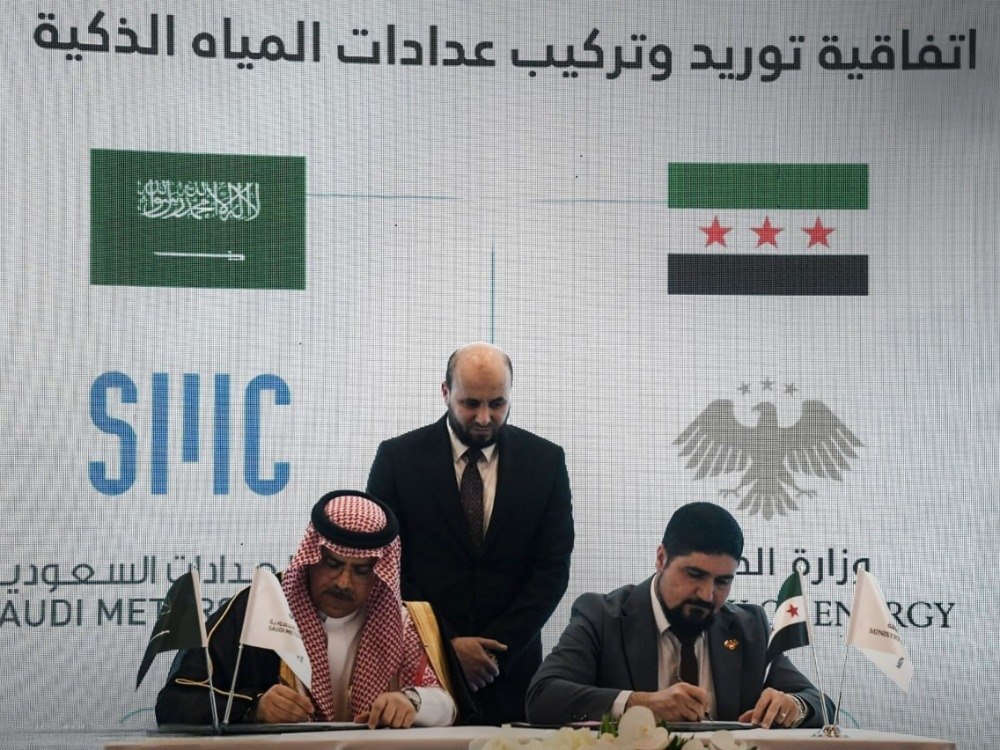 وزارة الطاقة توقع اتفاقية لتوريد وتركيب 5 ملايين عداد مياه ذكي