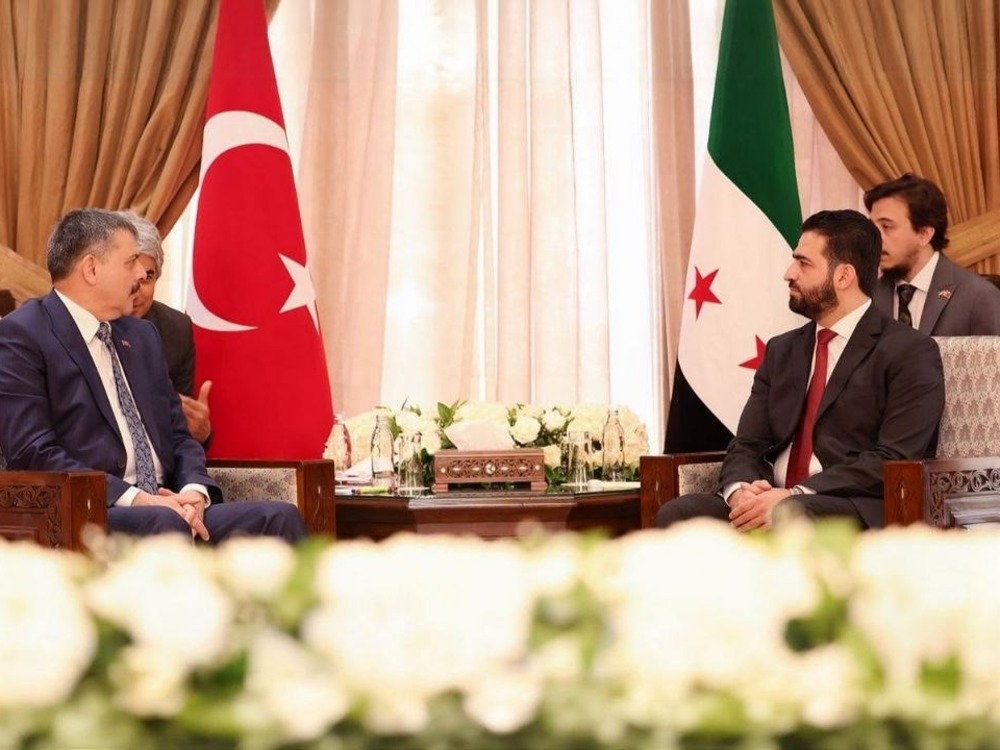 وزير الداخلية يلتقي نظيره التركي لبحث القضايا المشتركة بين البلدين