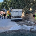 إدلب.. مؤسسة المواصلات الطرقية تبدأ تأهيل طريق دركوش – جسر الشغور