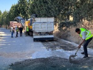 إدلب.. مؤسسة المواصلات الطرقية تبدأ تأهيل طريق دركوش – جسر الشغور