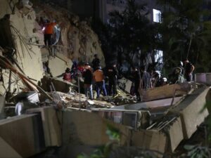 زلزالان يضربان فنزويلا ويسفران عن عشرات القتلى ومئات الجرحى في حصيلة أولية