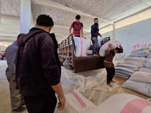 مركز حبوب سراقب يستأنف استقبال القمح بطاقة تخزينية تتجاوز 55 ألف طن