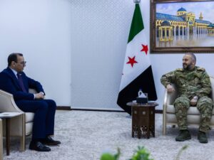 وزير الدفاع يبحث مع سفير الجمهورية الموريتانية سبل تعزيز العلاقات بين البلدين