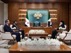 الرئيس الشرع يستقبل البطريرك يوحنا العاشر يازجي في قصر الشعب