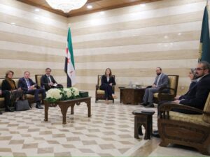 لخارجية تبحث مع وفد بريطاني تعزيز التعاون الاقتصادي والتحديات الراهنة
