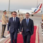 وزير الخارجية يستقبل الرئيس الفرنسي إيمانويل ماكرون في مطار دمشق الدولي