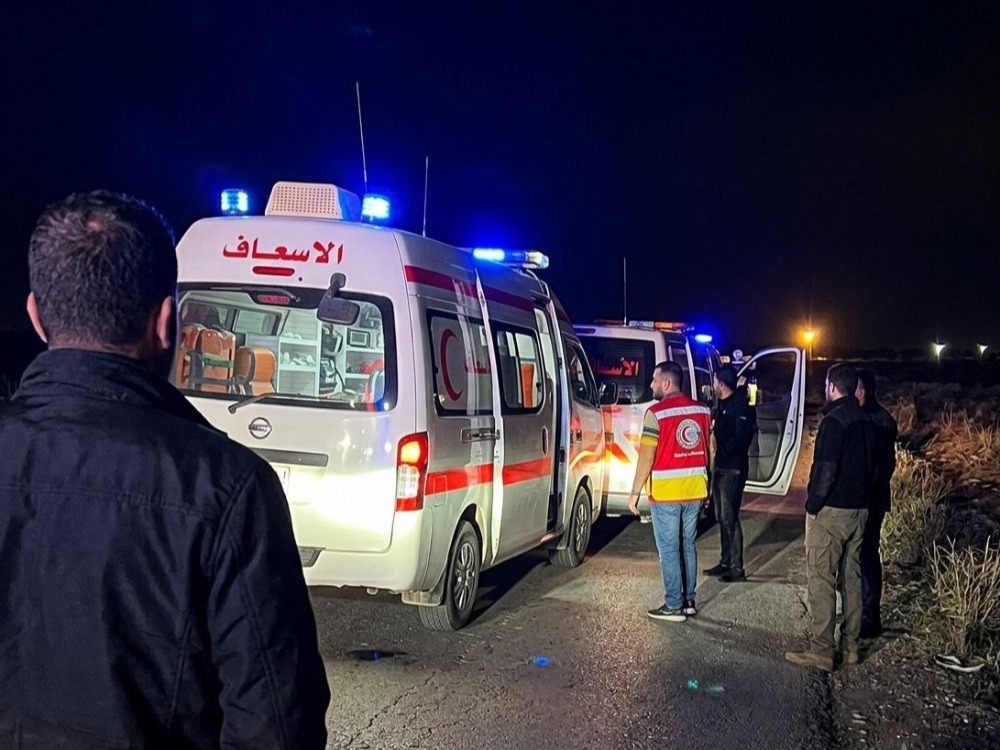 استجابة الدفاع المدني لحادث تصادم على طريق حمص - طرطوس