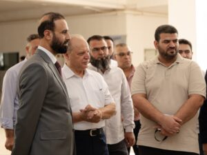 محافظ دير الزور ورئيس جامعة الفرات يتفقدان سير الامتحانات في كليات الجامعة