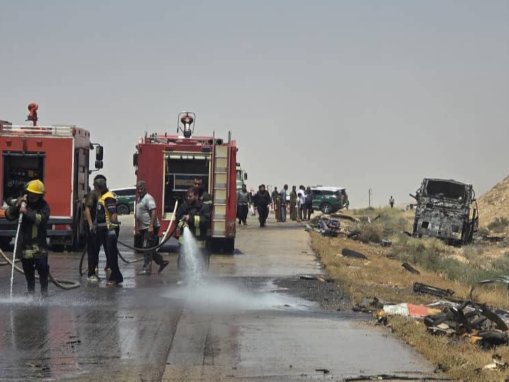 قتلى ومصابون في حادث اصطدام حافلتي نقل ركاب على طريق دير الزور-دمشق