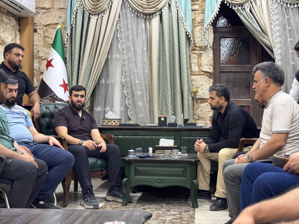 وجهاء أعزار يؤكدون انتهاء التوترات الأمنية في المدينة وأن المجتمع المحلي جزءاً من منظومة الدولة