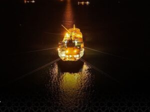 مصب بانياس النفطي يستقبل ناقلة محملة بأكثر من 37 ألف طن متري من البنزين