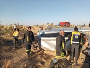 وفاة شخص وإصابة اثنين إثر حادث سير على طريق دمشق – دير الزور