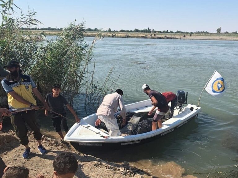 بعد بحث لأيام.. الدفاع المدني ينتشل جثمان شاب فُقد في نهر الفرات بدير الزور
