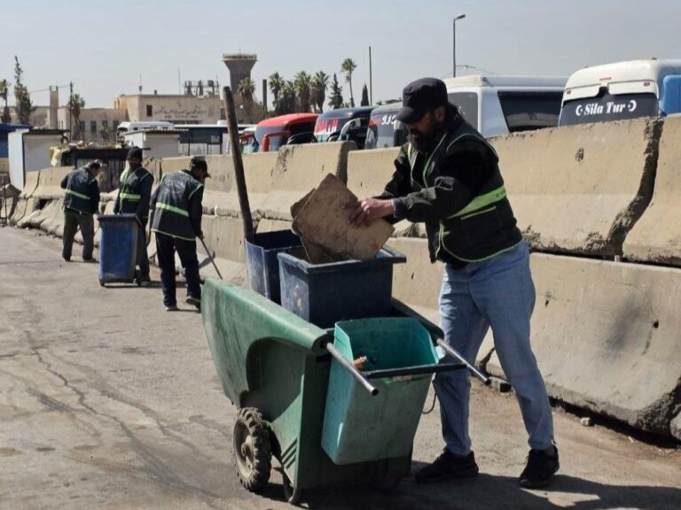 أزمة النفايات في العاصمة.. محطة أبعدت 25 كيلومتراً وترحيل الحاويات تراجع لمرة واحدة