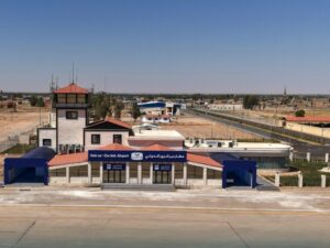 وفد كويتي يجري جولة في مطار دير الزور للاطلاع على جاهزيته التشغيلية