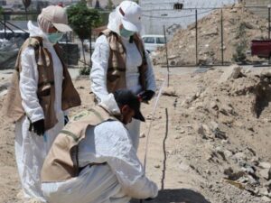 الهيئة الوطنية للمفقودين تقيّم موقعاً يشتبه باحتوائه على رفات في حي جوبر