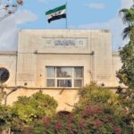 وزارة الصحة تؤكد متابعتها لتداعيات حادث انقلاب حافلة الركاب اللبنانية