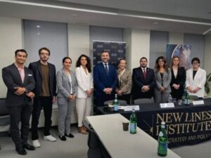 قناطري يشارك في اجتماع حول تعزيز الانخراط الدبلوماسي لسوريا في واشنطن