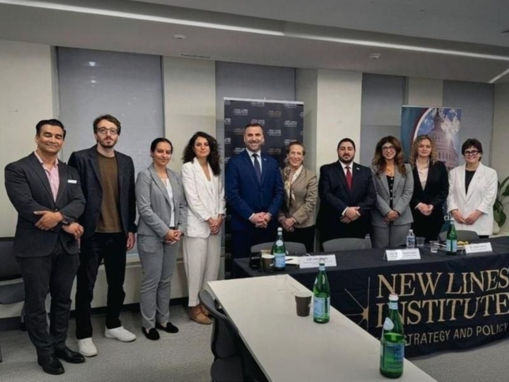 قناطري يشارك في اجتماع حول تعزيز الانخراط الدبلوماسي لسوريا في واشنطن
